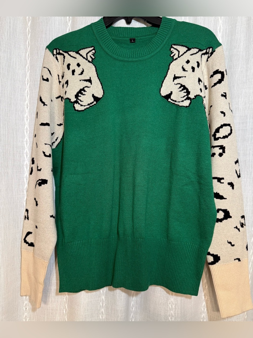 Knitted Tiger Leopard Print Long Sleeve Sweater/Pullover. Sz. L